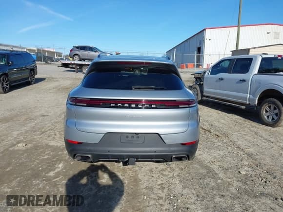 ✅ 2024 Porsche Cayenne • VIN: WP1AA2AYXRDA01534 • Лот: 41305797. Опубликован ранее на IAAI с пробегом 12 848 миль. Бесплатный доступ к архиву аукционных продаж из США и подробный отчёт об истории автомобиля на DreamBid. Изображение 17.