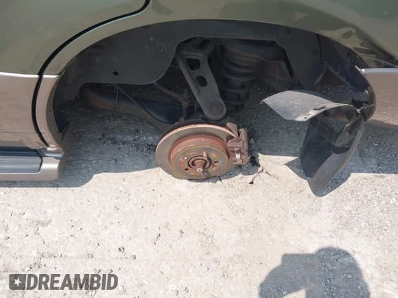 ✅ 2004 Mercury Mountaineer • VIN: 4M2ZU86E44ZJ51190 • Лот: 42469657. Опубликован ранее на IAAI с пробегом 128 784 миль. Бесплатный доступ к архиву аукционных продаж из США и подробный отчёт об истории автомобиля на DreamBid. Изображение 12.