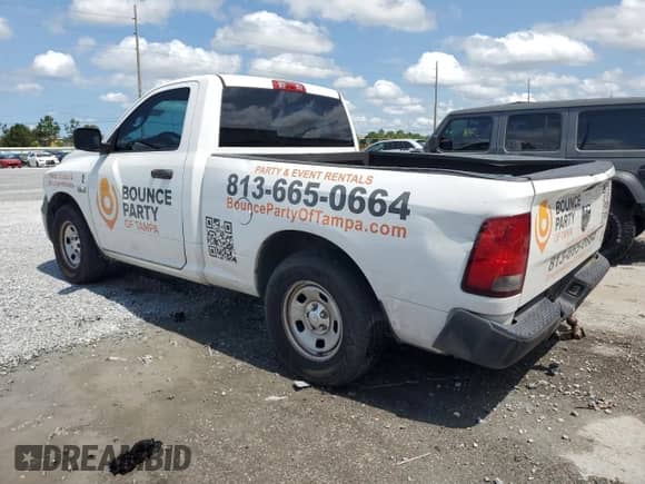 2017 Ram 1500 Tradesman z VIN 3C6JR6AT9HG742076, wystawiony jako Copart lot #59478235 z przebiegiem 148 694 mil mil oraz Szkoda całkowita • Salvage title. Historia ofert i sprzedaży dostępna na DreamBid. Obrazek 2.
