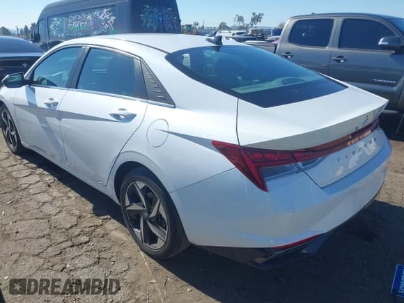✅ 2021 Hyundai Elantra SEL • VIN: 5NPLN4AG8MH016537 • Lot: 43635031. Listed on IAAI with 38,786 mi. Free auction sales archive from the USA and detailed vehicle history report at DreamBid. Image 3.