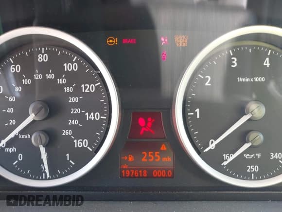 ✅ 2005 BMW 6 Series 645Ci • VIN: WBAEH73415B216048 • Lot: 42814092. Listed on IAAI with 197,618 mi. Free auction sales archive from the USA and detailed vehicle history report at DreamBid. Image 7.