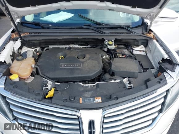 ✅ 2016 Lincoln MKC Select • VIN: 5LMCJ2D97GUJ18122 • Lot: 43250455. Listed on IAAI with 84,126 mi. Free auction sales archive from the USA and detailed vehicle history report at DreamBid. Image 10.