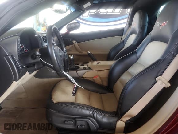 ✅ 2007 Chevrolet Corvette • VIN: 1G1YY26U975132004 • Lot: 69692385. Listed on Copart with 111,648 mi. Free auction sales archive from the USA and detailed vehicle history report at DreamBid. Image 7.