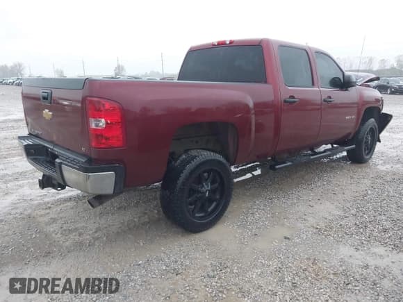 ✅ 2014 Chevrolet Silverado 2500HD High Country • VIN: 1GC1KXEG9EF157253 • Лот: 43556030. Опубликован ранее на IAAI с пробегом 125 098 миль. Бесплатный доступ к архиву аукционных продаж из США и подробный отчёт об истории автомобиля на DreamBid. Изображение 4.