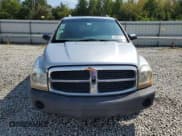 ✅ 2005 Dodge Durango SXT • VIN: 1D4HB38N75F618499 • Лот: 80035375. Опубликован ранее на Copart с пробегом 202 394 миль. Бесплатный доступ к архиву аукционных продаж из США и подробный отчёт об истории автомобиля на DreamBid. Изображение 5.