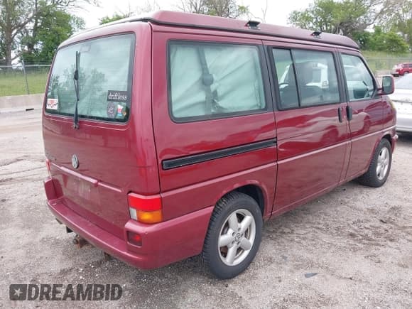 ✅ 2002 Volkswagen EuroVan MV • VIN: WV2NB470X2H086419 • Lot: 42367515. Wystawiony na IAAI z przebiegiem 229 200 mil. Bezpłatny archiwum sprzedaży aukcyjnych z USA i szczegółowy raport historii pojazdu na DreamBid. Zdjęcie 4.
