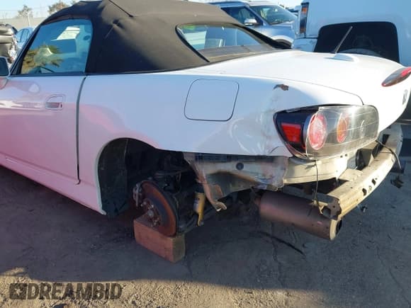 ✅ 2005 Honda S2000 • VIN: JHMAP21405S005626 • Лот: 41158429. Опубликован ранее на IAAI с пробегом 222 607 миль. Бесплатный доступ к архиву аукционных продаж из США и подробный отчёт об истории автомобиля на DreamBid. Изображение 18.