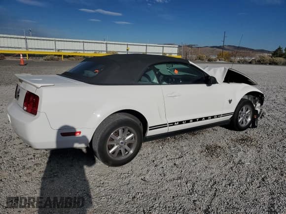 ✅ 2009 Ford Mustang • VIN: 1ZVHT84N195108266 • Лот: 91052465. Опубликован ранее на Copart с пробегом 94 187 миль. Бесплатный доступ к архиву аукционных продаж из США и подробный отчёт об истории автомобиля на DreamBid. Изображение 3.