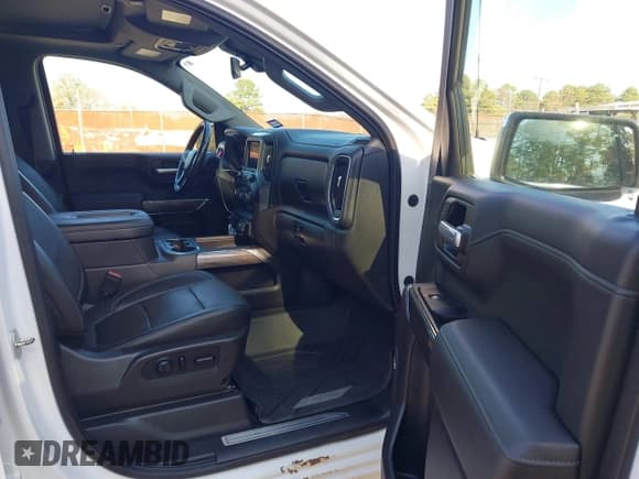 ✅ 2019 Chevrolet Silverado 1500 LTZ • VIN: 3GCUYGED0KG109314 • Lot: 43892760. Wystawiony na IAAI z przebiegiem 98 208 mil. Bezpłatny archiwum sprzedaży aukcyjnych z USA i szczegółowy raport historii pojazdu na DreamBid. Zdjęcie 5.