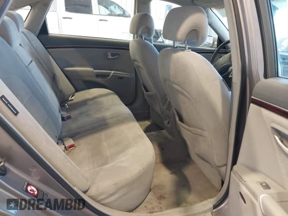 ✅ 2007 Hyundai Azera SE • VIN: KMHFC46F17A177886 • Lot: 42884352. Listed on IAAI with 255,812 mi. Free auction sales archive from the USA and detailed vehicle history report at DreamBid. Image 8.
