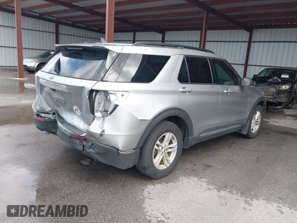 ✅ 2023 Ford Explorer XLT • VIN: 1FMSK7DHXPGA92372 • Lot: 43130163. Wystawiony na IAAI z przebiegiem 32 444 mil. Bezpłatny archiwum sprzedaży aukcyjnych z USA i szczegółowy raport historii pojazdu na DreamBid. Zdjęcie 4.