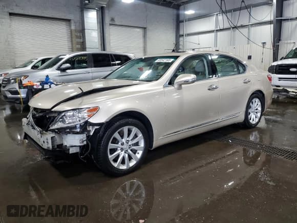 ✅ 2010 Lexus LS 460 • VIN: JTHCL5EF8A5005397 • Lot: 68542165. Wystawiony na Copart z przebiegiem 171 105 mil. Bezpłatny archiwum sprzedaży aukcyjnych z USA i szczegółowy raport historii pojazdu na DreamBid. Zdjęcie 1.