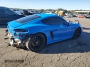 ✅ 2024 Porsche 718 Cayman GTS 4.0 • VIN: WP0AD2A86RK270103 • Lot: 82456705. Wystawiony na Copart z przebiegiem 5 687 mil. Bezpłatny archiwum sprzedaży aukcyjnych z USA i szczegółowy raport historii pojazdu na DreamBid. Zdjęcie 3.