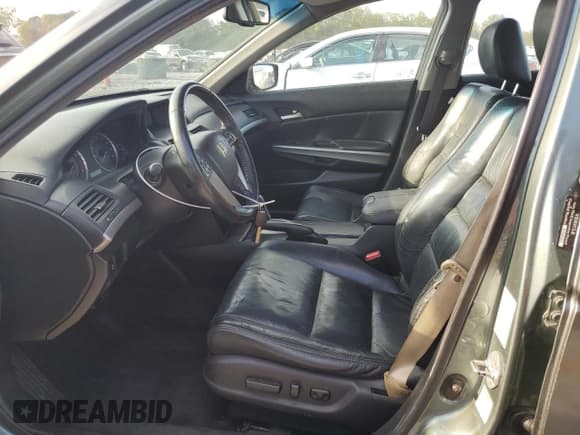 ✅ 2008 Honda Accord EX-L • VIN: 1HGCP26898A122400 • Lot: 85897175. Wystawiony na Copart z przebiegiem 152 112 mil. Bezpłatny archiwum sprzedaży aukcyjnych z USA i szczegółowy raport historii pojazdu na DreamBid. Zdjęcie 7.