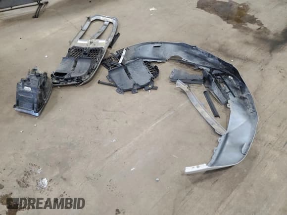 ✅ 2021 Ram 1500 SLT • VIN: 1C6RR7GTXMS551267 • Lot: 69064075. Listed on Copart with 99,748 mi. Free auction sales archive from the USA and detailed vehicle history report at DreamBid. Image 12.