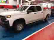 2019 Chevrolet Silverado 1500 Work Truck z VIN 3GCUYAEFXKG175707, wystawiony jako IAAI lot #42484426 z przebiegiem 175 545 mil mil oraz . Historia ofert i sprzedaży dostępna na DreamBid. Obrazek 1.