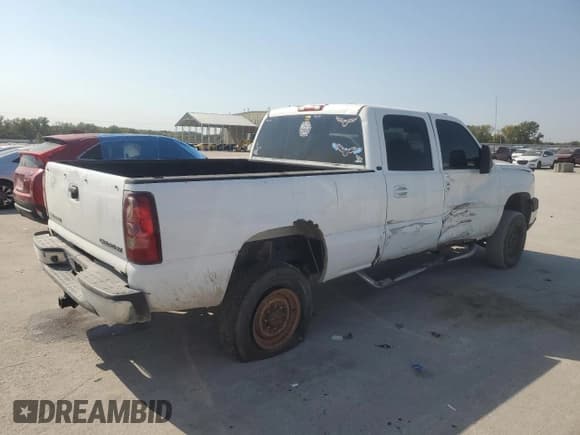 ✅ 2006 Chevrolet Silverado 2500HD LT3 • VIN: 1GCHK23G36F230834 • Lot: 75345404. Wystawiony na Copart z przebiegiem 199 800 mil. Bezpłatny archiwum sprzedaży aukcyjnych z USA i szczegółowy raport historii pojazdu na DreamBid. Zdjęcie 3.