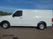 ✅ 2017 Nissan NV Cargo S • VIN: 1N6BF0KM7HN800426 • Lot: 42843991. Wystawiony na IAAI z przebiegiem 249 101 mil. Bezpłatny archiwum sprzedaży aukcyjnych z USA i szczegółowy raport historii pojazdu na DreamBid. Zdjęcie 14.