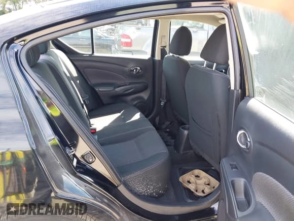 ✅ 2017 Nissan Versa SV • VIN: 3N1CN7AP5HL804136 • Lot: 43047378. Listed on IAAI with 78,204 mi. Free auction sales archive from the USA and detailed vehicle history report at DreamBid. Image 8.