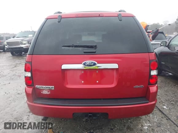 ✅ 2008 Ford Explorer XLT • VIN: 1FMEU73E98UA46565 • Lot: 41554191. Wystawiony na IAAI z przebiegiem 140 342 mil. Bezpłatny archiwum sprzedaży aukcyjnych z USA i szczegółowy raport historii pojazdu na DreamBid. Zdjęcie 16.