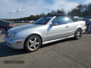 ✅ 2002 Mercedes-Benz CLK 55 AMG • VIN: WDBLK74G02T103698 • Лот: 70495315. Опубликован ранее на Copart с пробегом 73 091 миль. Бесплатный доступ к архиву аукционных продаж из США и подробный отчёт об истории автомобиля на DreamBid. Изображение 1.