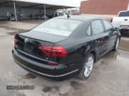 ✅ 2019 Volkswagen Passat Wolfsburg Edition • VIN: 1VWLA7A3XKC005667 • Lot: 42193490. Wystawiony na IAAI z przebiegiem 96 640 mil. Bezpłatny archiwum sprzedaży aukcyjnych z USA i szczegółowy raport historii pojazdu na DreamBid. Zdjęcie 4.