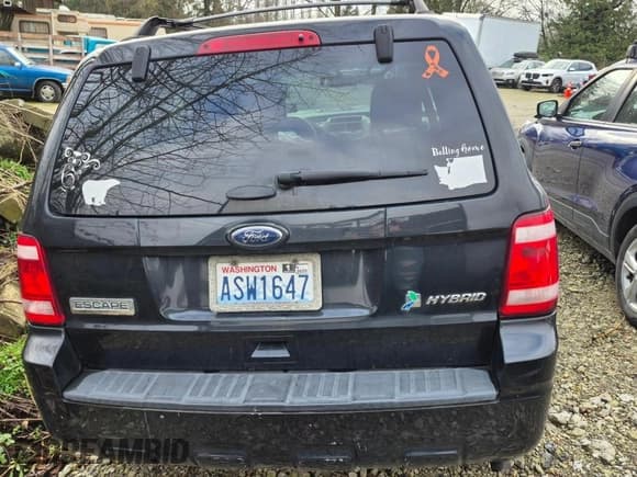 ✅ 2011 Ford Escape Hybrid • VIN: 1FMCU5K36BKB54964 • Lot: 82873554. Wystawiony na Copart z przebiegiem Nie podano. Bezpłatny archiwum sprzedaży aukcyjnych z USA i szczegółowy raport historii pojazdu na DreamBid. Zdjęcie 6.