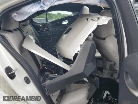 ✅ 2025 Lexus UX 300h • VIN: JTHUCJDH7S2000629 • Lot: 64492815. Listed on Copart with 13,762 mi. Free auction sales archive from the USA and detailed vehicle history report at DreamBid. Image 11.