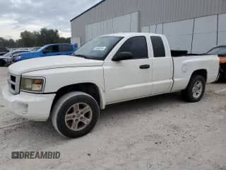 2009 Dodge Dakota z VIN 1D3HE32K69S747955, wystawiony jako Copart lot #81483314 z przebiegiem 184 285 mil mil oraz Czysty tytuł • Clean title. Historia ofert i sprzedaży dostępna na DreamBid. Obrazek 1.