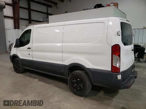 ✅ 2015 Ford Transit Cargo • VIN: 1FTNR1YM7FKB03812 • Лот: 56453835. Опубликован ранее на Copart с пробегом 139 412 миль. Бесплатный доступ к архиву аукционных продаж из США и подробный отчёт об истории автомобиля на DreamBid. Изображение 2.