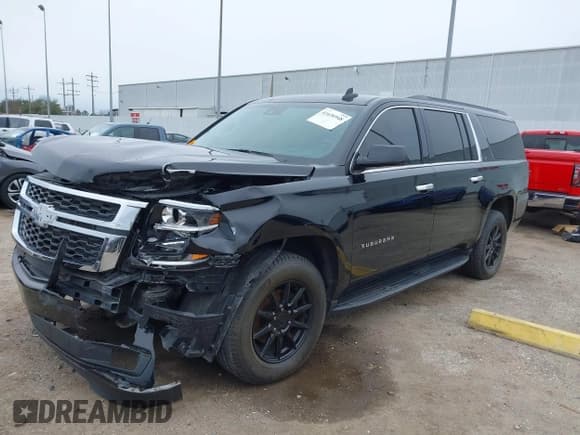 ✅ 2020 Chevrolet Suburban LT • VIN: 1GNSCHKC4LR154126 • Lot: 41636948. Wystawiony na IAAI z przebiegiem 190 699 mil. Bezpłatny archiwum sprzedaży aukcyjnych z USA i szczegółowy raport historii pojazdu na DreamBid. Zdjęcie 2.