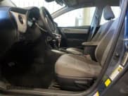 ✅ 2017 Toyota Corolla LE • VIN: 2T1BURHE1HC913238 • Lot: 90072005. Wystawiony na Copart z przebiegiem 58 870 mil. Bezpłatny archiwum sprzedaży aukcyjnych z USA i szczegółowy raport historii pojazdu na DreamBid. Zdjęcie 7.