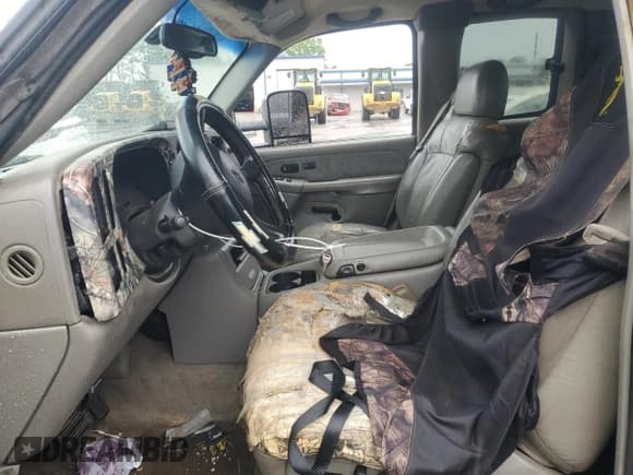 ✅ 2000 Chevrolet Silverado 1500 LT • VIN: 1GCEC19T3YZ181389 • Лот: 56209745. Опубликован ранее на Copart с пробегом Не указан. Бесплатный доступ к архиву аукционных продаж из США и подробный отчёт об истории автомобиля на DreamBid. Изображение 7.