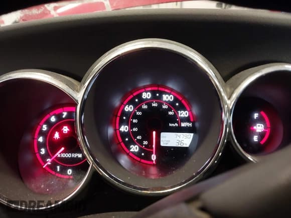 ✅ 2005 Pontiac Vibe • VIN: 5Y2SM63865Z450434 • Lot: 43877190. Wystawiony na IAAI z przebiegiem 74 790 mil. Bezpłatny archiwum sprzedaży aukcyjnych z USA i szczegółowy raport historii pojazdu na DreamBid. Zdjęcie 7.