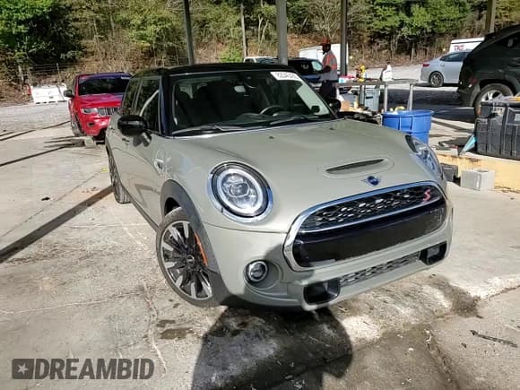 ✅ 2021 MINI Hardtop 4 Door Cooper S • VIN: WMWXU9C01M2M93830 • Lot: 82340485. Listed on Copart with 43,420 mi. Free auction sales archive from the USA and detailed vehicle history report at DreamBid. Image 13.
