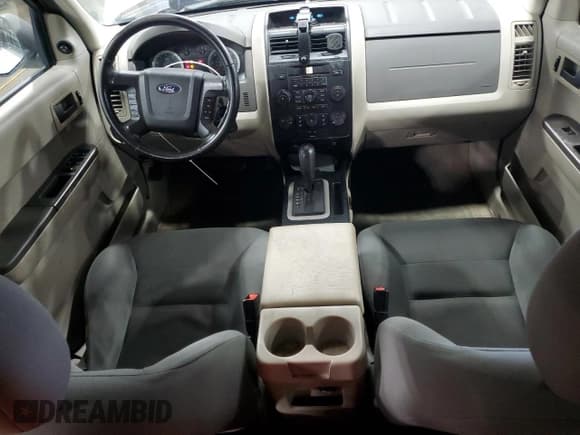 ✅ 2008 Ford Escape XLS • VIN: 1FMCU92Z38KE69483 • Lot: 66465705. Listed on Copart with 192,406 mi. Free auction sales archive from the USA and detailed vehicle history report at DreamBid. Image 8.