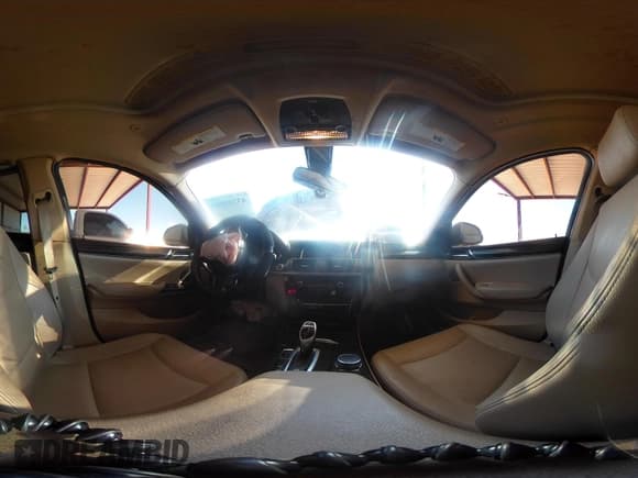 ✅ 2016 BMW X4 xDrive28i • VIN: 5UXXW3C58G0R20117 • Lot: 43209604. Listed on IAAI with 129,659 mi. Free auction sales archive from the USA and detailed vehicle history report at DreamBid. Image 18.