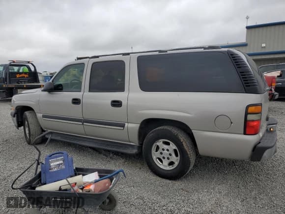 ✅ 2005 Chevrolet Suburban LT • VIN: 1GNEC16Z95J187286 • Лот: 86953594. Опубликован ранее на Copart с пробегом 238 312 миль. Бесплатный доступ к архиву аукционных продаж из США и подробный отчёт об истории автомобиля на DreamBid. Изображение 2.