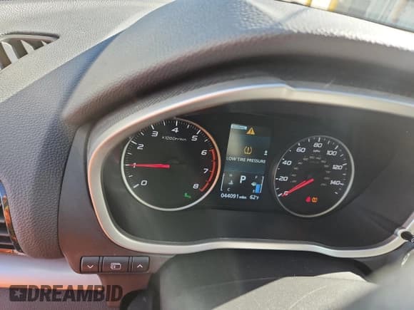 ✅ 2024 Mitsubishi Eclipse Cross SE • VIN: JA4ATWAA3RZ059374 • Lot: 91124095. Wystawiony na Copart z przebiegiem 44 091 mil. Bezpłatny archiwum sprzedaży aukcyjnych z USA i szczegółowy raport historii pojazdu na DreamBid. Zdjęcie 9.