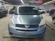 2005 Toyota Sienna LE z VIN 5TDZA23C45S222311, wystawiony jako Copart lot #91394525 z przebiegiem 296 789 mil mil oraz Czysty tytuł • Clean title. Historia ofert i sprzedaży dostępna na DreamBid. Obrazek 5.