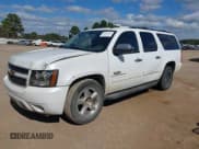 ✅ 2009 Chevrolet Suburban 2LT • VIN: 1GNFC26009R288185 • Lot: 43570123. Wystawiony na IAAI z przebiegiem 270 538 mil. Bezpłatny archiwum sprzedaży aukcyjnych z USA i szczegółowy raport historii pojazdu na DreamBid. Zdjęcie 2.