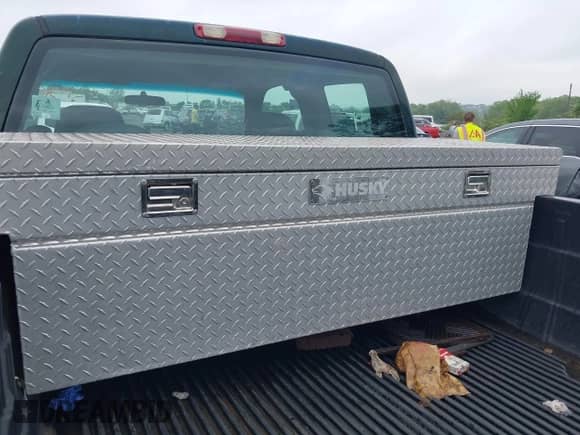 2001 Chevrolet Silverado 1500 с VIN 1GCEK19V11E292797, выставлен на аукционе IAAI как лот 42193897 с пробегом 236 670 миль миль и . История ставок и продаж доступна на DreamBid. Изображение 12.