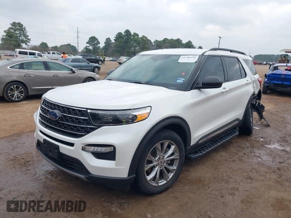 ✅ 2020 Ford Explorer XLT • VIN: 1FMSK7DH5LGB11209 • Lot: 41784324. Wystawiony na IAAI z przebiegiem 26 240 mil. Bezpłatny archiwum sprzedaży aukcyjnych z USA i szczegółowy raport historii pojazdu na DreamBid. Zdjęcie 17.