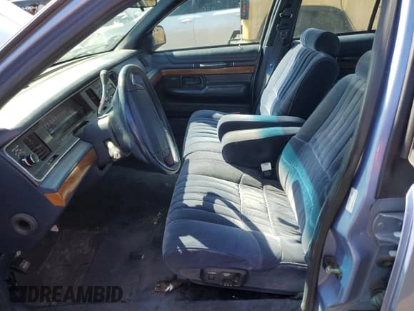 ✅ 1994 Mercury Grand Marquis LS • VIN: 2MELM75W2RX673361 • Лот: 50532025. Опубликован ранее на Copart с пробегом 53 851 миль. Бесплатный доступ к архиву аукционных продаж из США и подробный отчёт об истории автомобиля на DreamBid. Изображение 7.