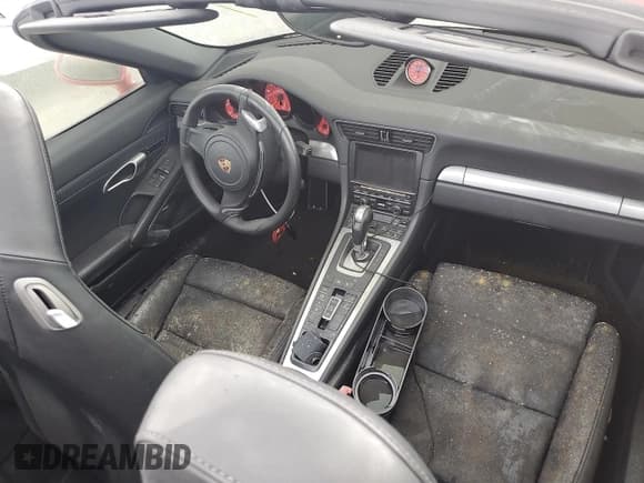 ✅ 2014 Porsche 911 Carrera S • VIN: WP0CB2A9XES154288 • Lot: 74562834. Wystawiony na Copart z przebiegiem Nie podano. Bezpłatny archiwum sprzedaży aukcyjnych z USA i szczegółowy raport historii pojazdu na DreamBid. Zdjęcie 8.