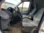 ✅ 2015 Ford Transit Cargo • VIN: 1FTYR1CM8FKB12071 • Lot: 65176735. Wystawiony na Copart z przebiegiem 175 826 mil. Bezpłatny archiwum sprzedaży aukcyjnych z USA i szczegółowy raport historii pojazdu na DreamBid. Zdjęcie 7.