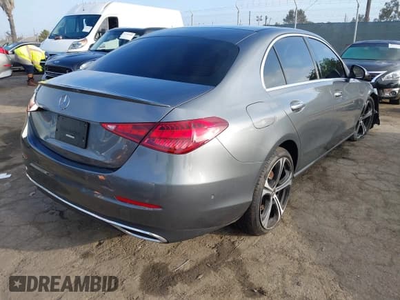 ✅ 2022 Mercedes-Benz C 300 • VIN: W1KAF4GB4NR037871 • Lot: 42719764. Wystawiony na IAAI z przebiegiem 29 602 mil. Bezpłatny archiwum sprzedaży aukcyjnych z USA i szczegółowy raport historii pojazdu na DreamBid. Zdjęcie 4.