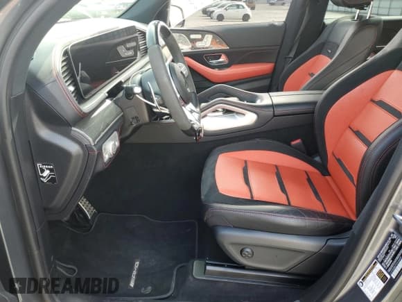 ✅ 2023 Mercedes-Benz GLE 53 AMG • VIN: 4JGFB6BB2PA904499 • Lot: 62406715. Wystawiony na Copart z przebiegiem 18 218 mil. Bezpłatny archiwum sprzedaży aukcyjnych z USA i szczegółowy raport historii pojazdu na DreamBid. Zdjęcie 7.