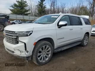 ✅ 2021 Chevrolet Suburban Premier • VIN: 1GNSKFKD5MR319862 • Lot: 81325774. Wystawiony na Copart z przebiegiem 77 831 mil. Bezpłatny archiwum sprzedaży aukcyjnych z USA i szczegółowy raport historii pojazdu na DreamBid. Zdjęcie 1.