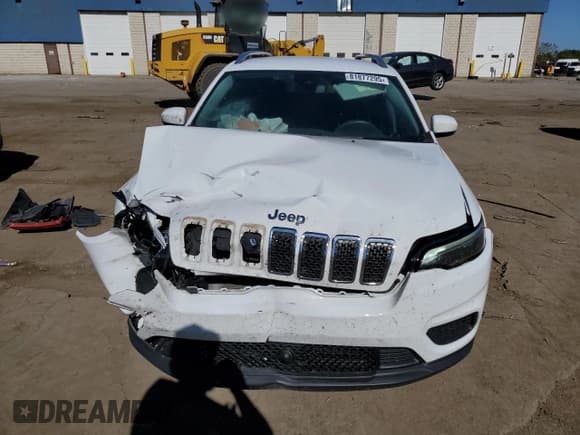 ✅ 2021 Jeep Cherokee Latitude • VIN: 1C4PJLCB9MD141013 • Lot: 81877295. Wystawiony na Copart z przebiegiem 60 523 mil. Bezpłatny archiwum sprzedaży aukcyjnych z USA i szczegółowy raport historii pojazdu na DreamBid. Zdjęcie 5.